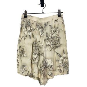 Vintage floral pull on shorts